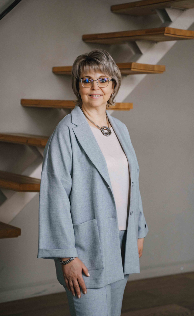 Елена Зенина